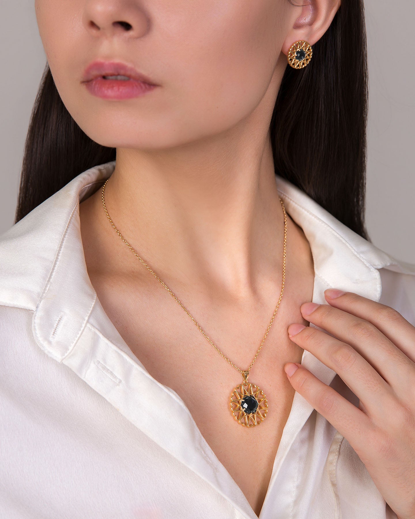 amoare twelve heart gold plated silver jewellery set of large pendant and earrings with onyx color zirconias