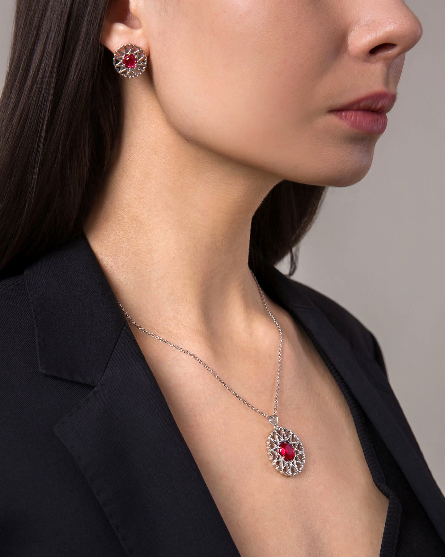 amoare twelve heart silver jewellery set of pendant and earrings with ruby color zirconias