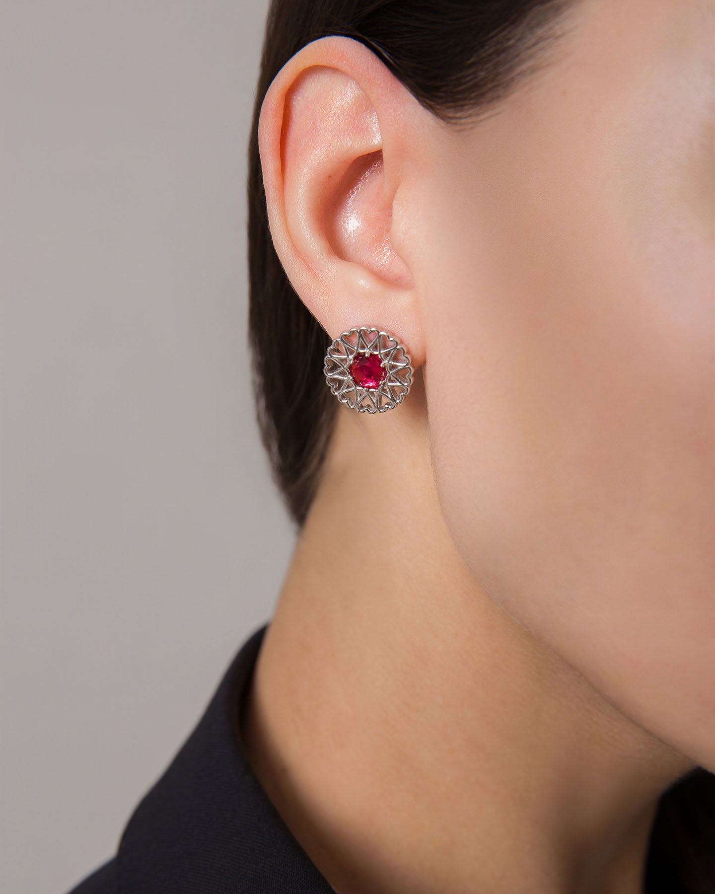 amoare twelve heart silver earring with ruby color zirconia