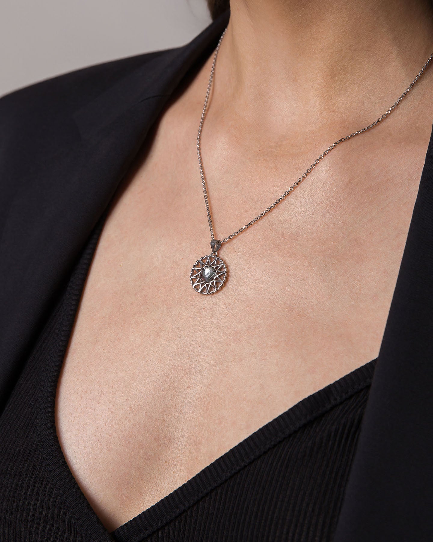 amoare small twelve heart silver pendant with rhinestone centerpiece