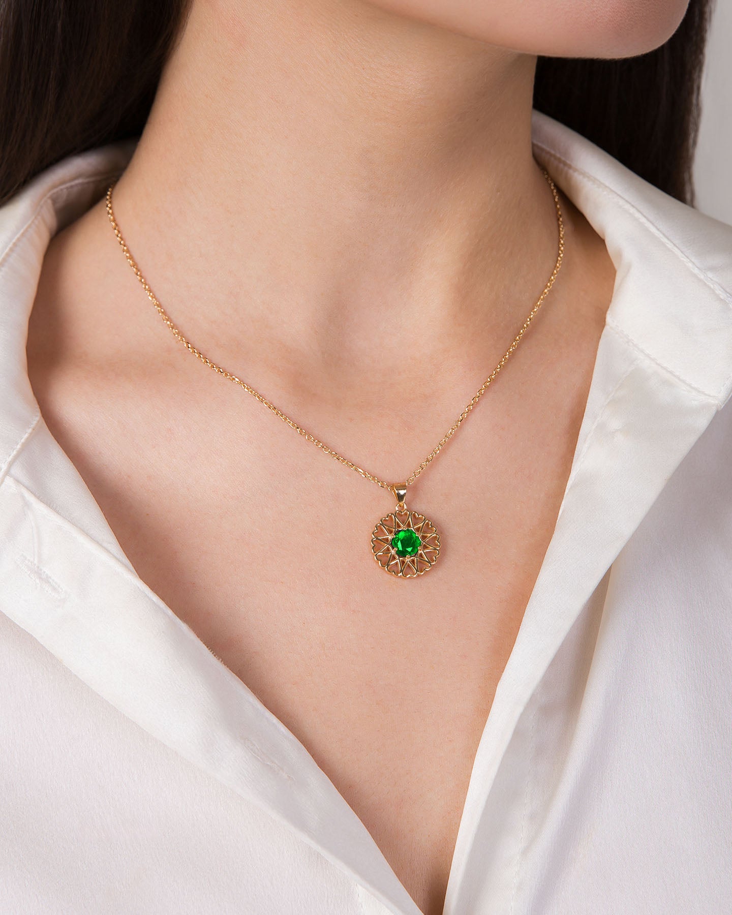 amoare twelve heart small gold plated silver pendant with emerald color zirconia