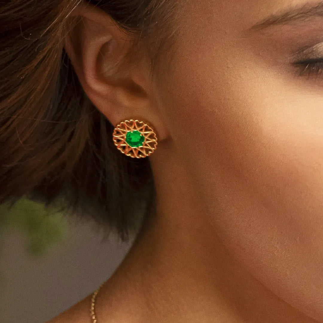 Amoare - Amoare® Paris Earrings in Gold Vermeil - Emerald Green on model